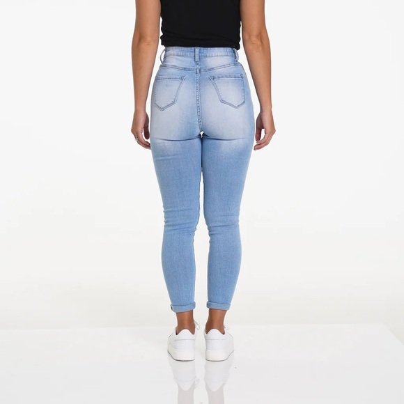 NVGTN XS Navishape Light Wash Ripped Jeans - Picture 2 of 9